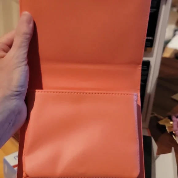 Chanel Makeup takeaways  The Nature Getaway - Picture 13 of 13